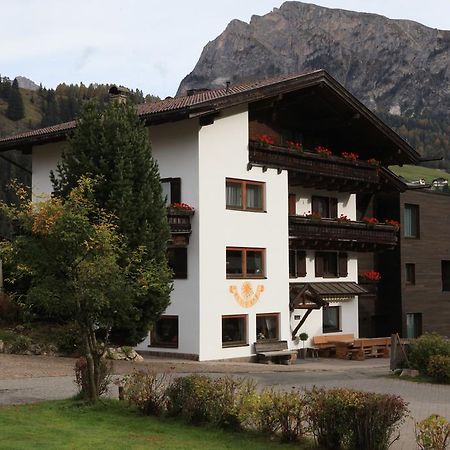 Garni Tramans Bed and Breakfast Selva di Val Gardena Exterior foto