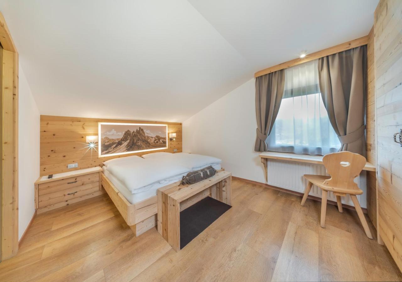 Garni Tramans Bed and Breakfast Selva di Val Gardena Exterior foto